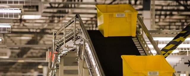 How To Sell Stuff On Amazon Fulfillment Center Warehouse
