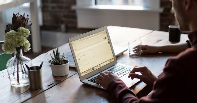 How to Start an Art Blog Compose