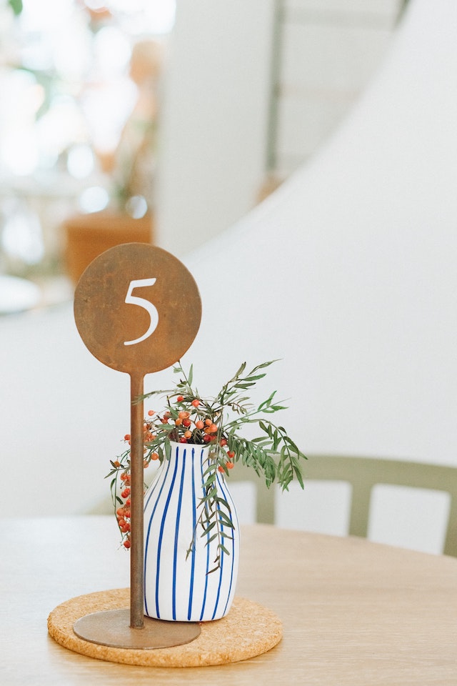 Table Center Piece With Flower Vase