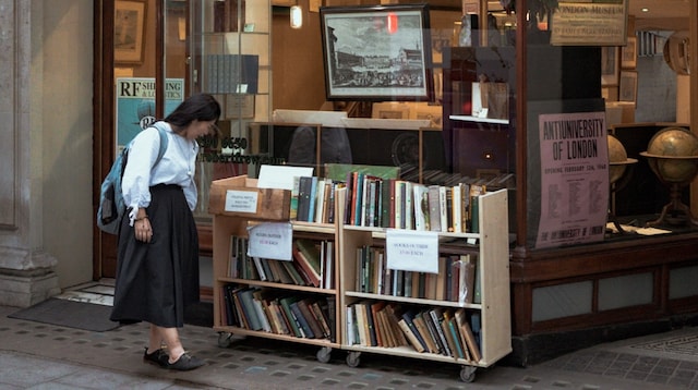 SEO Canada Woman Browsing Books