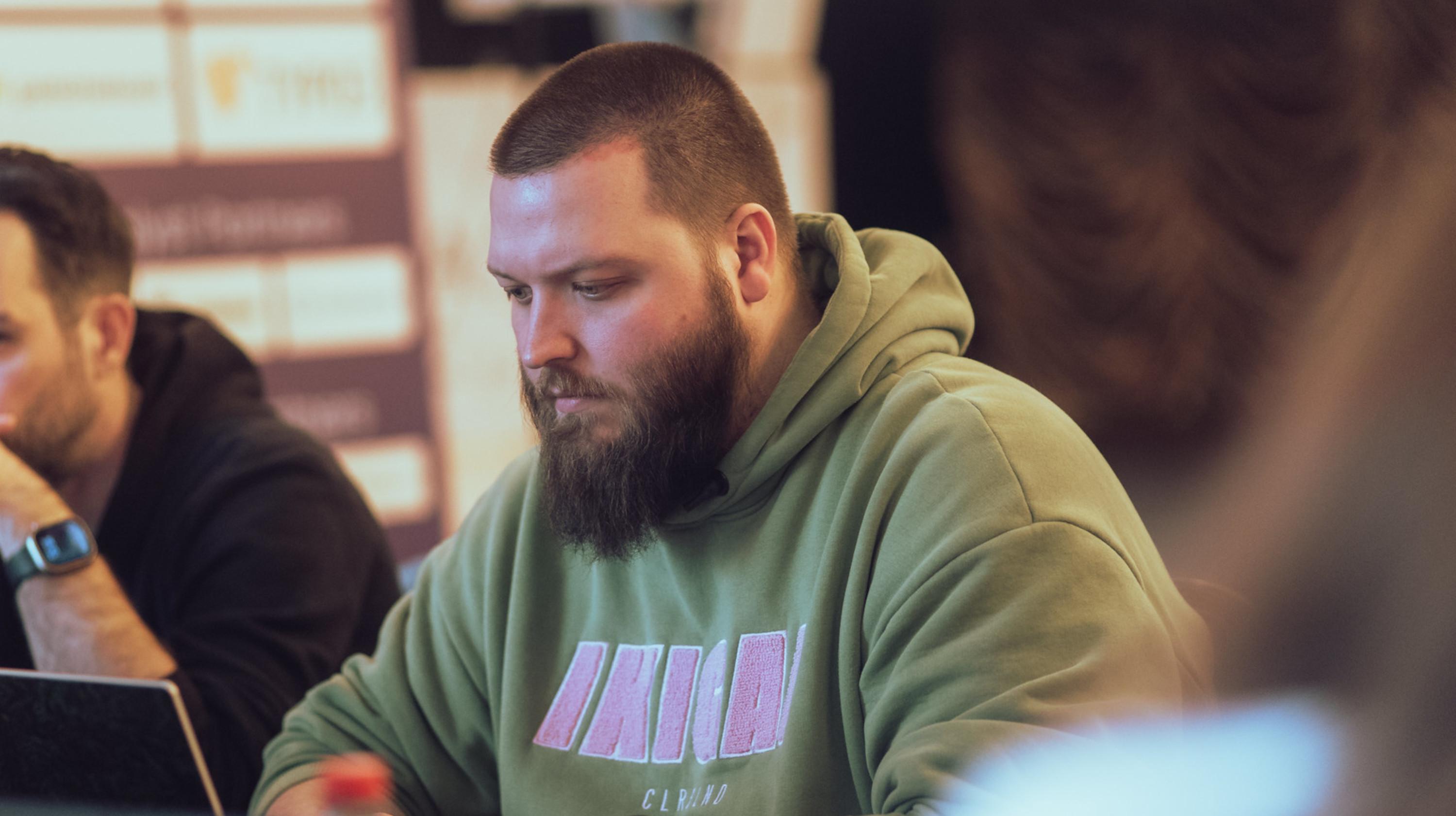 Titelmotiv des Blogartikels zum Thema: Das Interessante an einem Hackathon sind aber Projekte, die hier angefangen wurden, und dann weitergeführt werden - Elias Hackradt