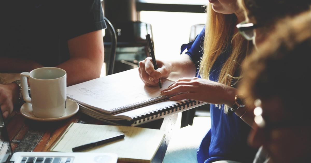 Titelmotiv des Blogartikels zum Thema: Projektmanagement mit Microsoft 365: So bringst du Struktur und Effizienz in deine Projekte