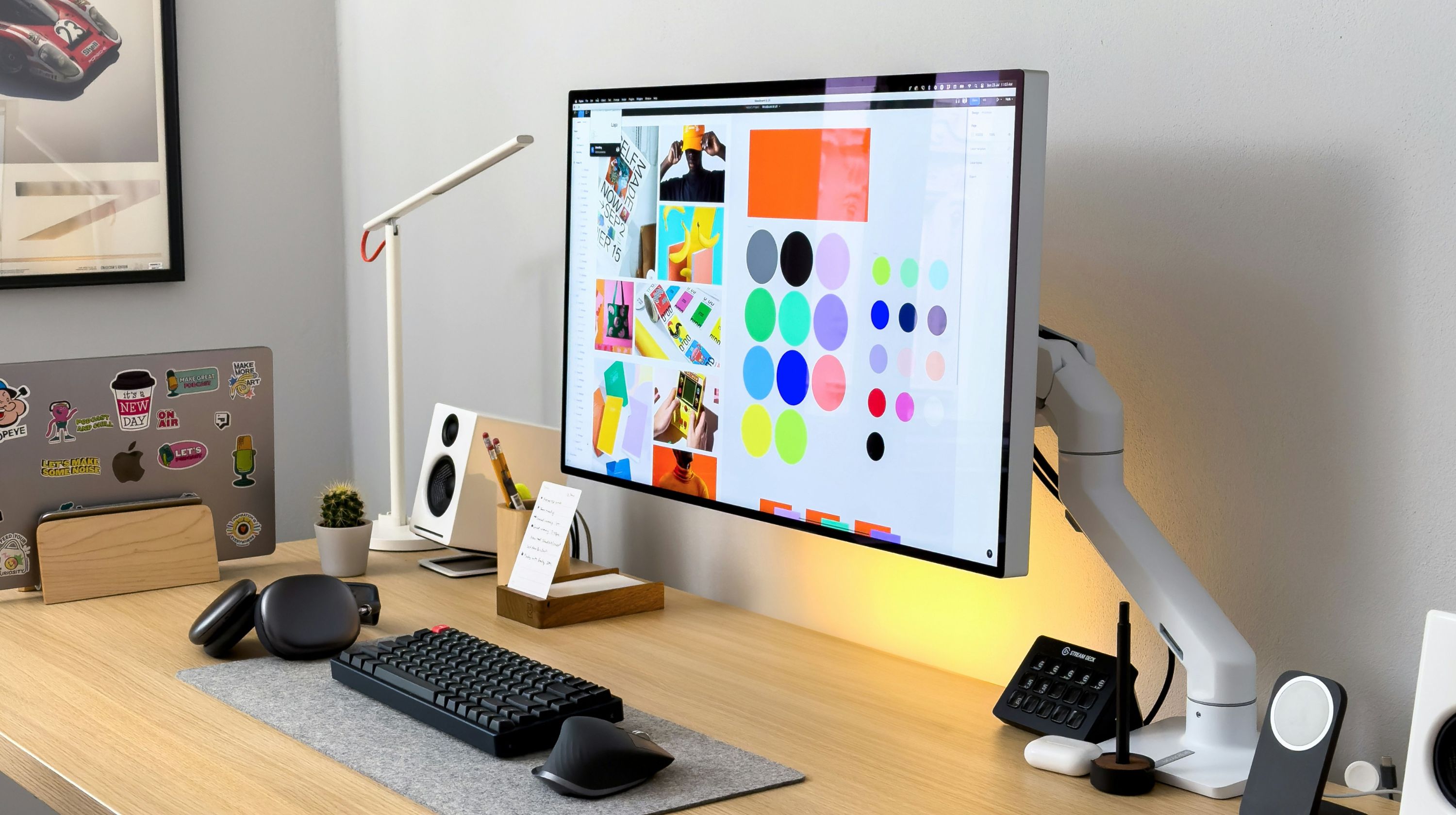 Titelmotiv des Blogartikels zum Thema: Was ist ein Bild-Logo? Symbole und Vektorgrafiken im Logodesign