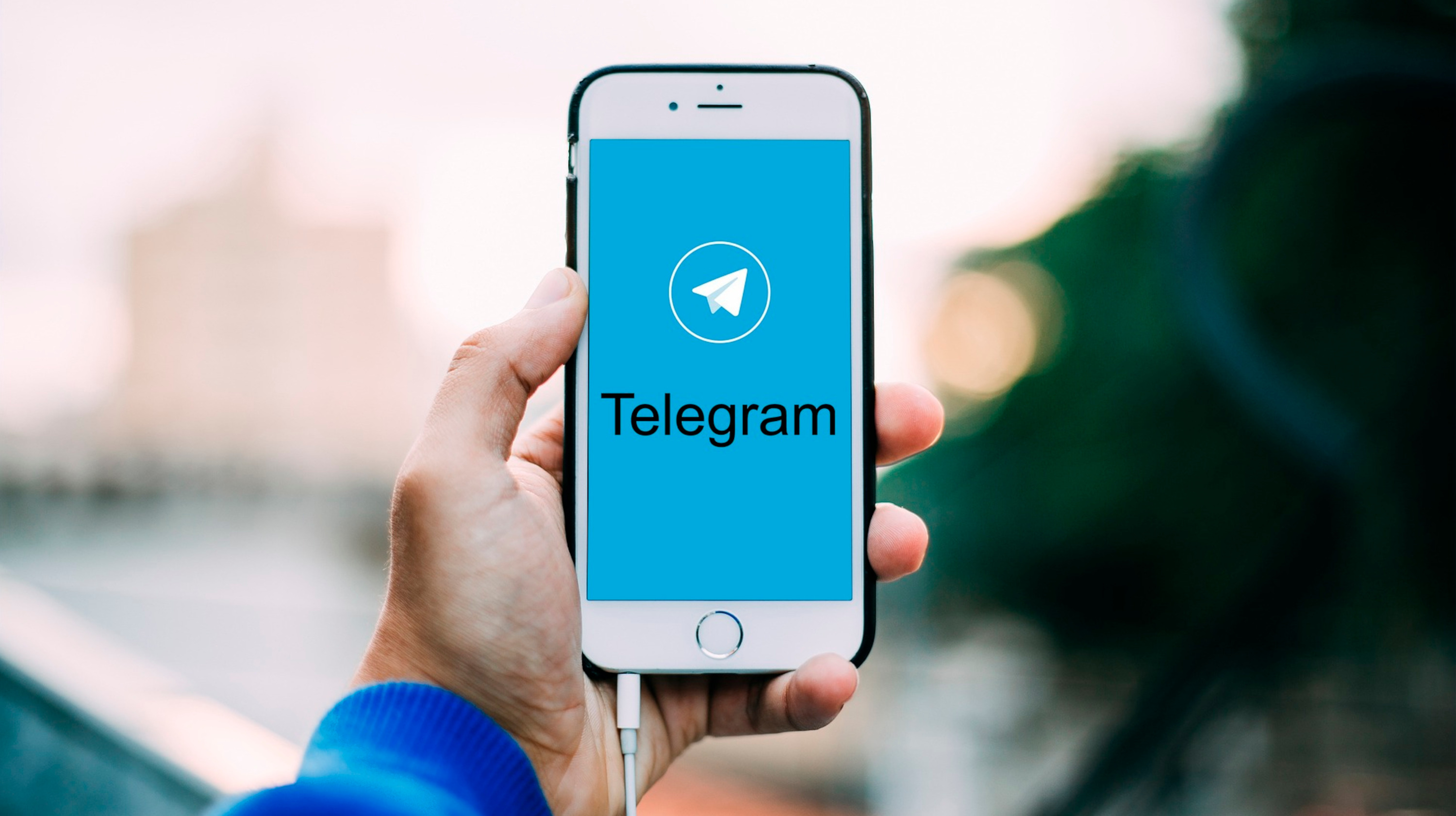 Titelmotiv des Blogartikels zum Thema: Was ist Telegram? Der ultimative Guide zur WhatsApp-Alternative