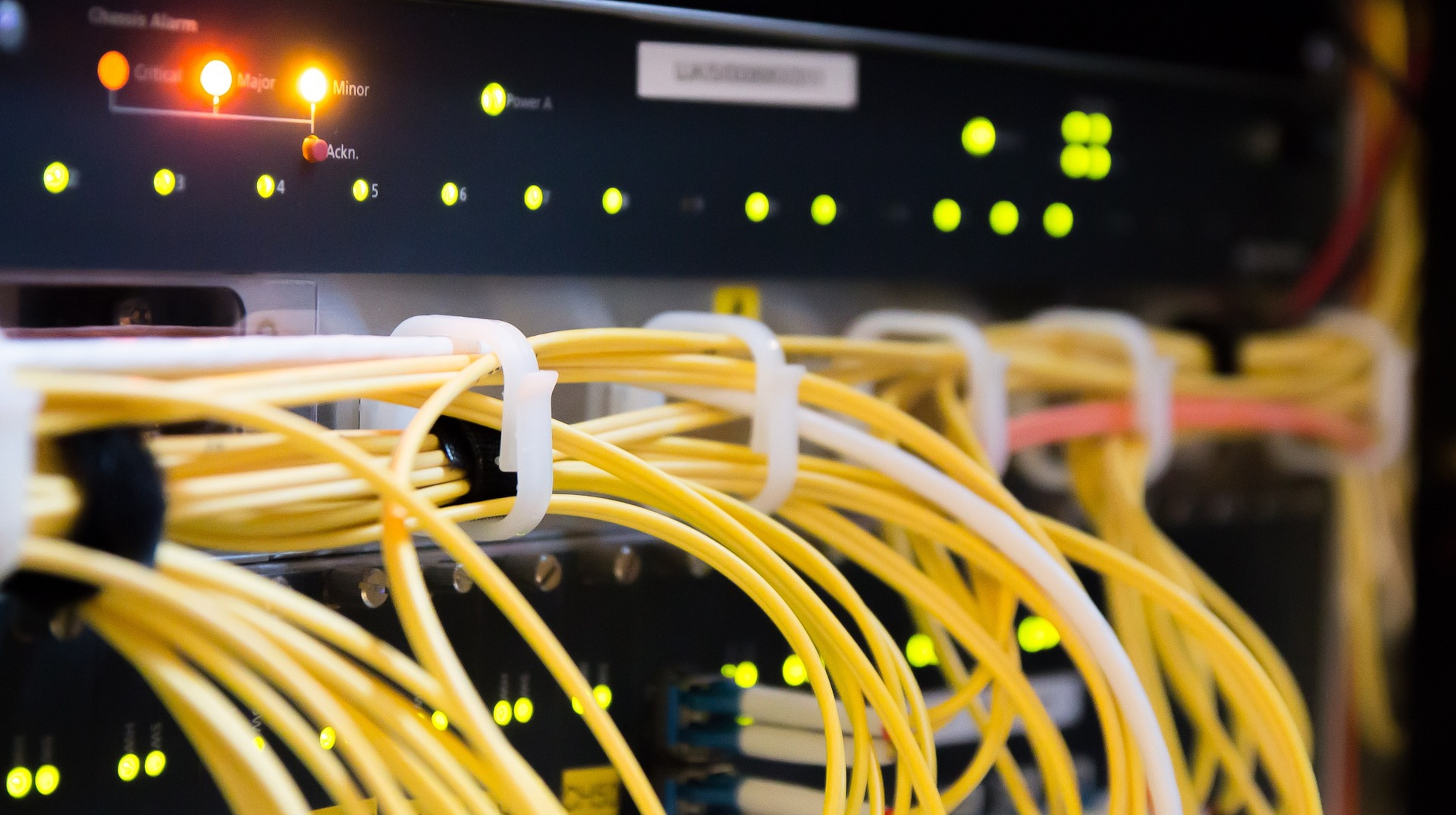 Titelmotiv des Blogartikels zum Thema: DNS-Server: Was ist das und wie funktioniert er?