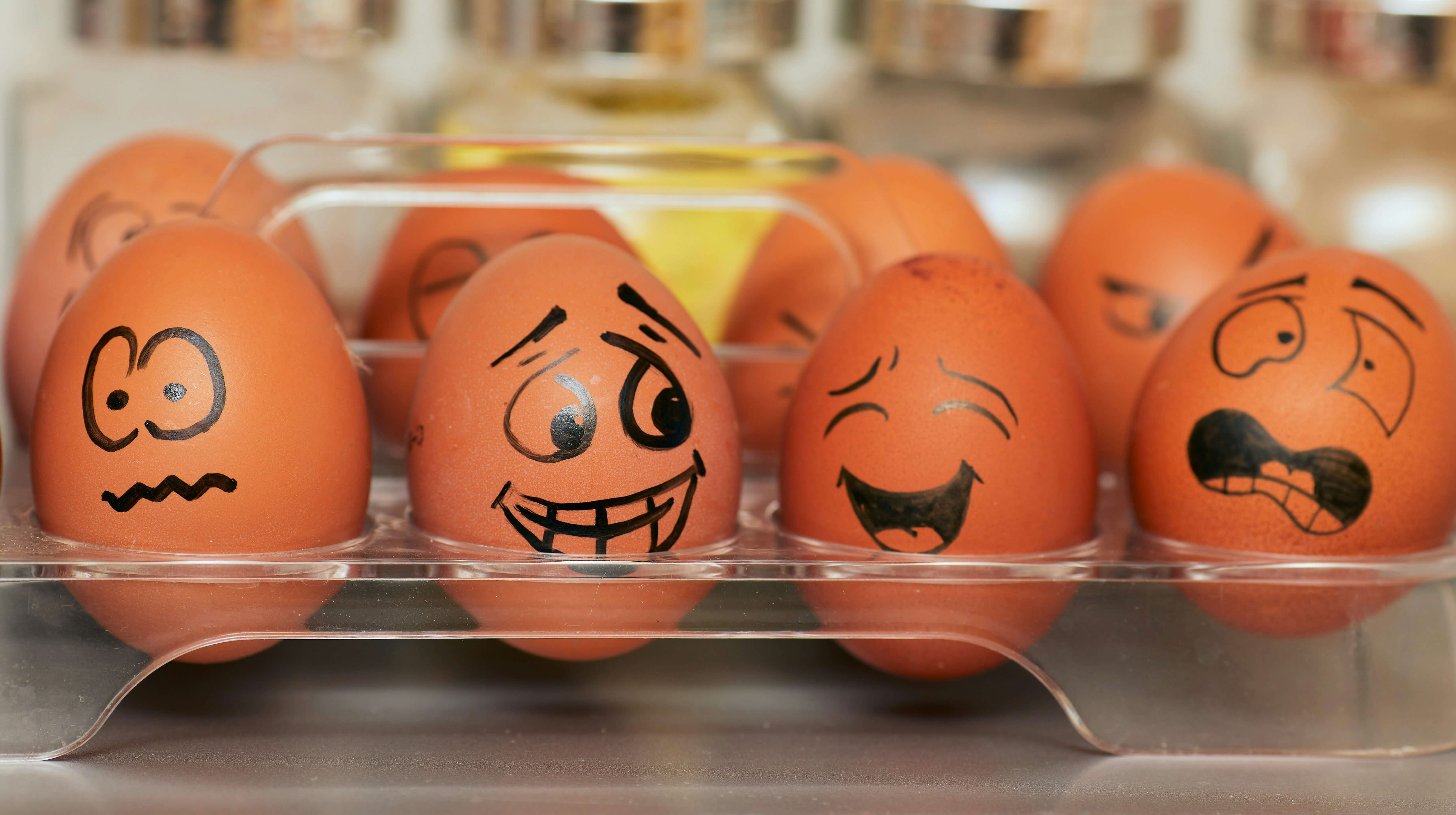 Titelmotiv des Blogartikels zum Thema: Witzige Domainnamen und komische Websites: Was funktioniert – und was nicht?