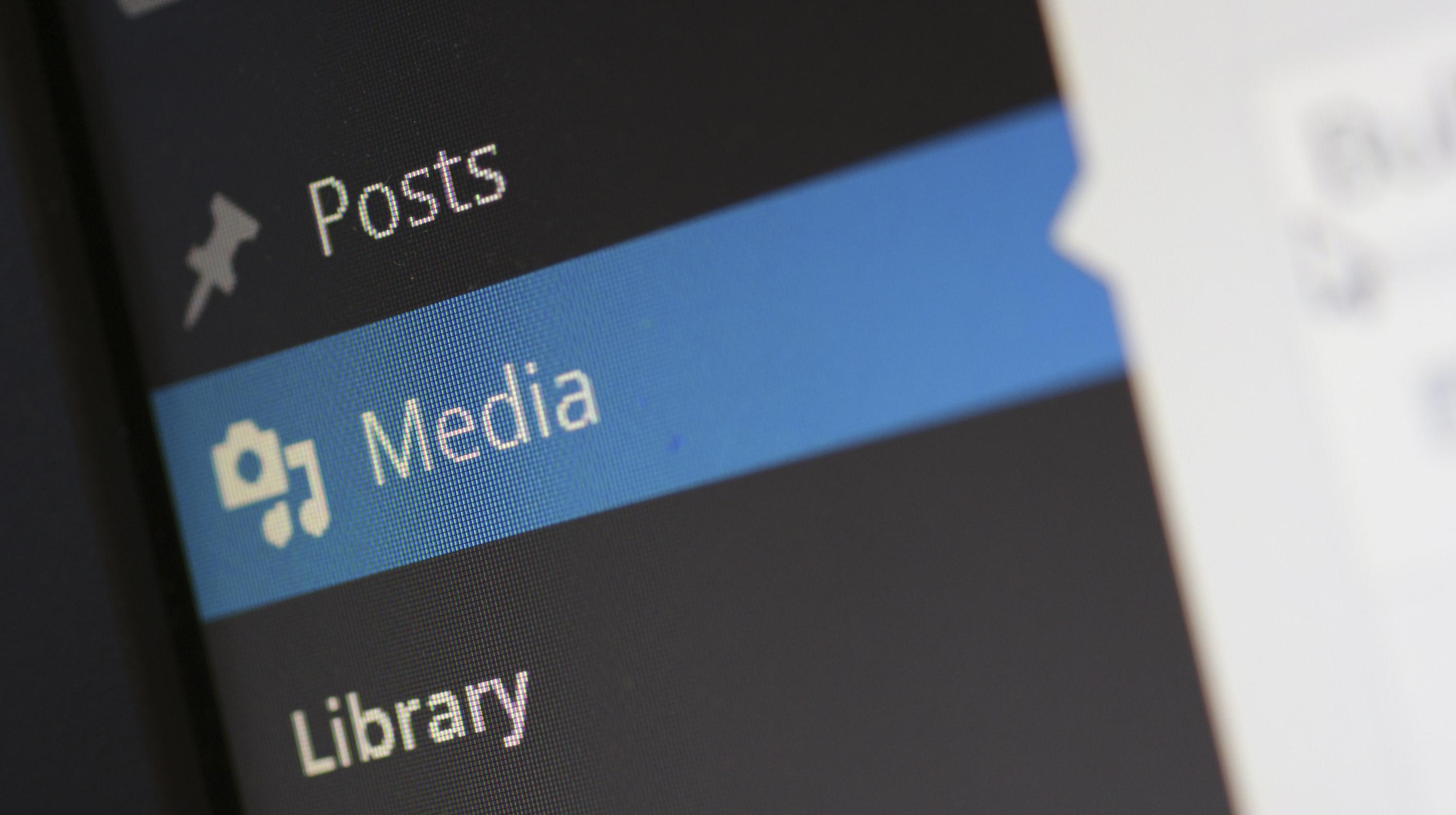 Titelmotiv des Blogartikels zum Thema: Bilder-Upload in WordPress funktioniert nicht? So behebst du die häufigsten Probleme