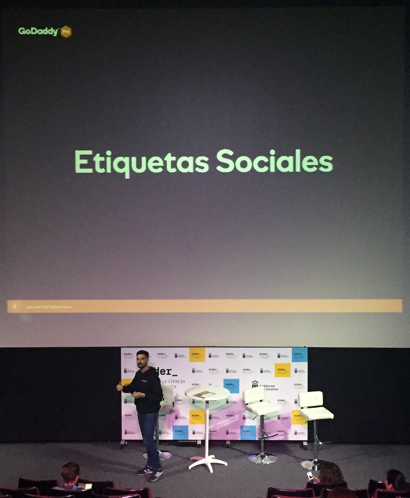 Imagen de la ponencia de Mauricio Gelves