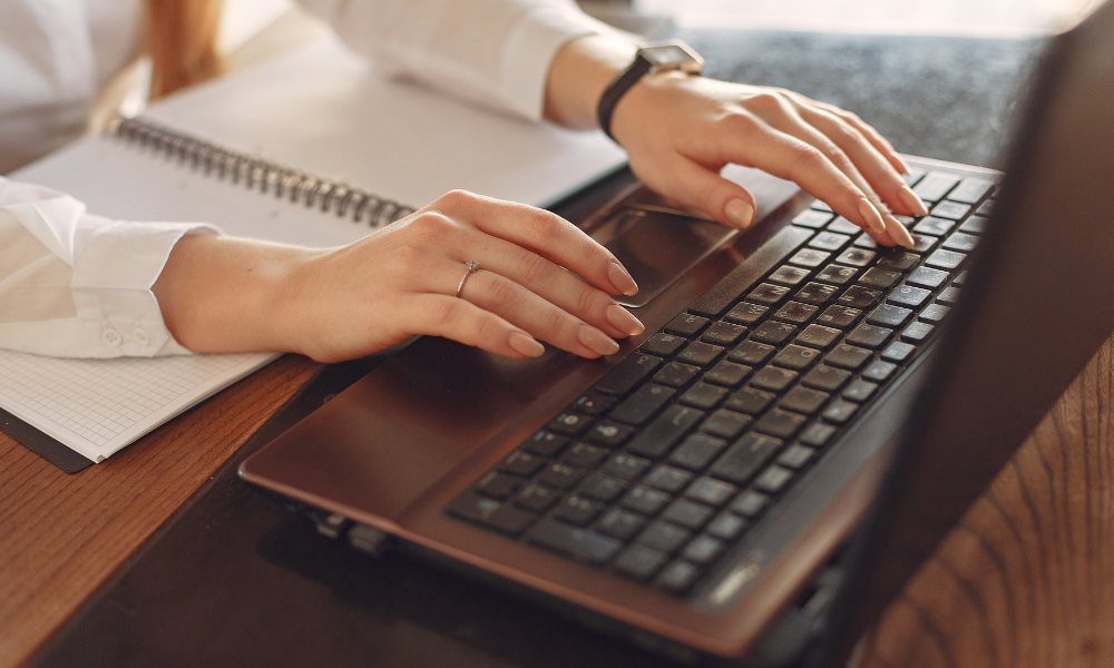 aprende a redactar contenido claro con Byword e IA