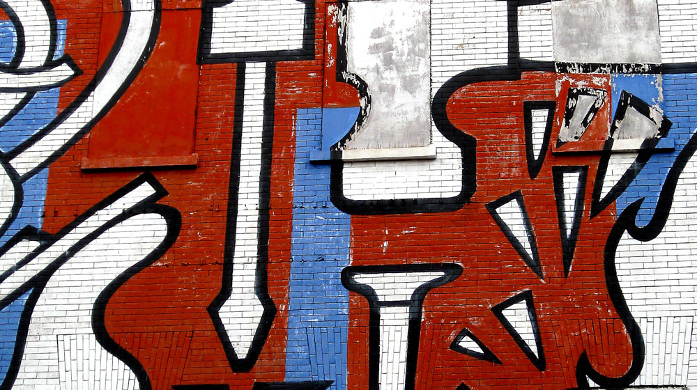 hammer drawn in graffiti