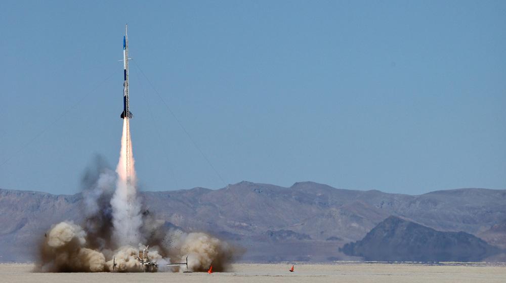 rocket launching to represent launching a membership site