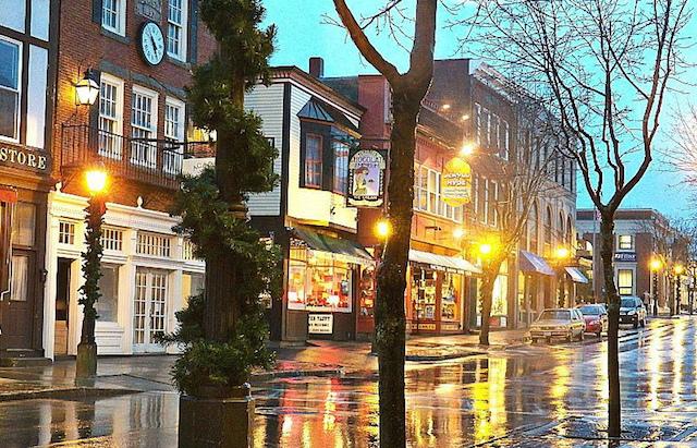 Webrooming Main Street Retail