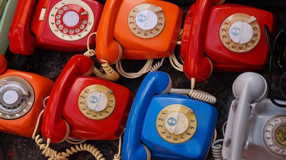 Rotary phones in multiple colors
