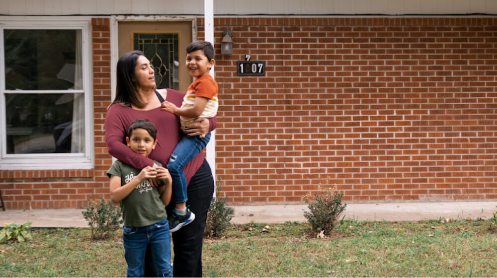 Consuelo Rosales with her kids