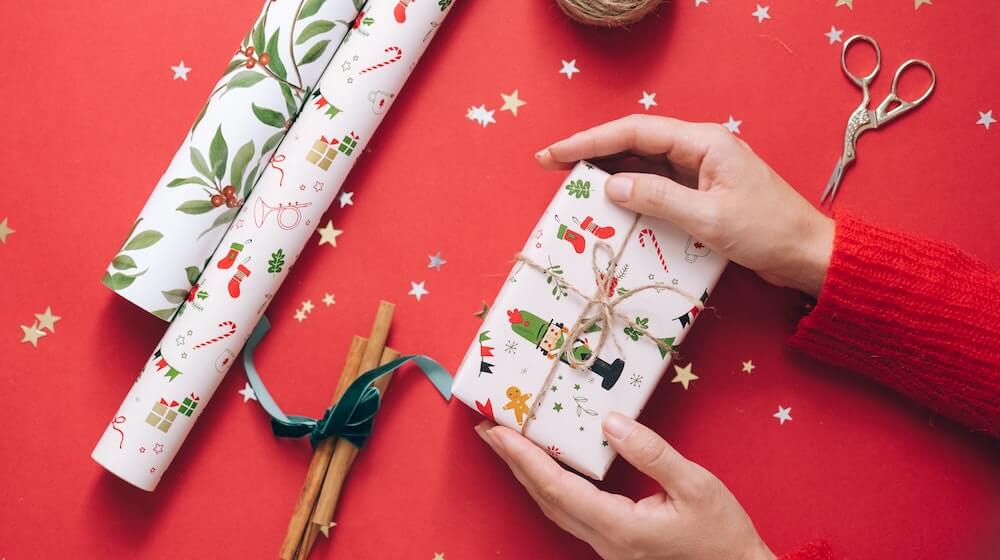 wrapping christmas presents