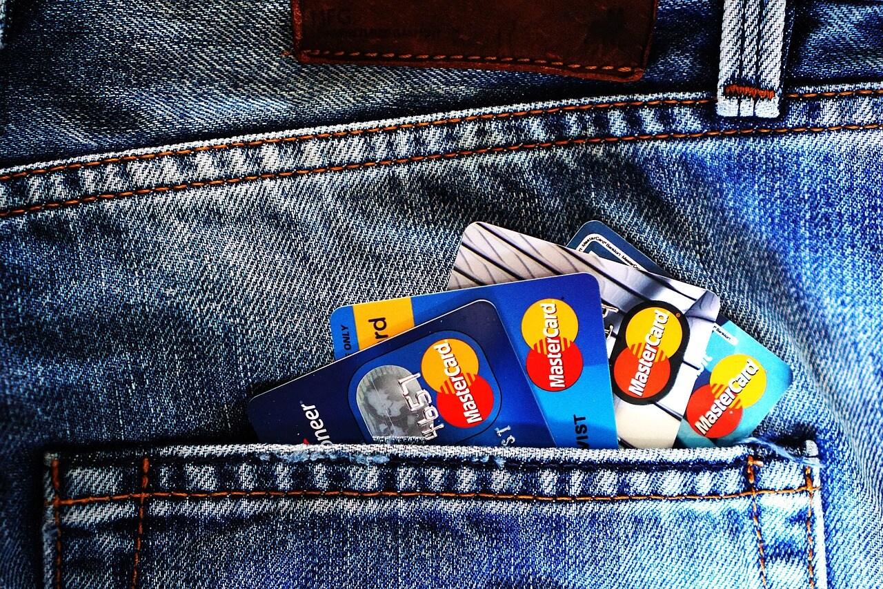 payment-methods-mastercards-sticking-out-of-pocket