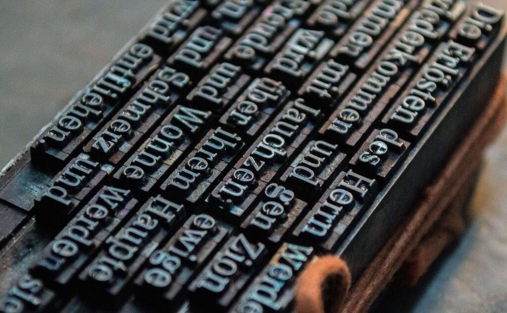 A close up of a typewriter