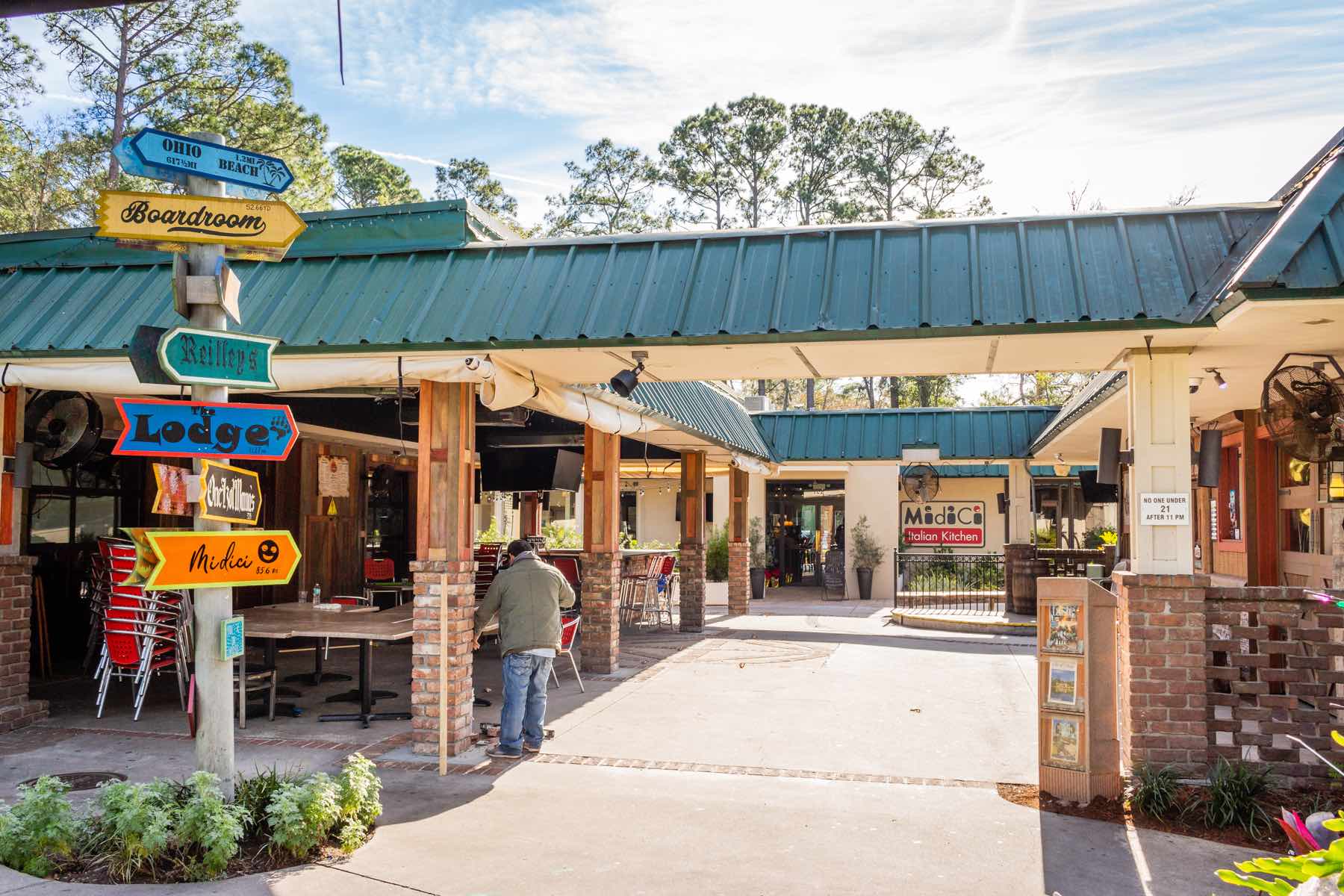 Hilton Head restaurant entrance