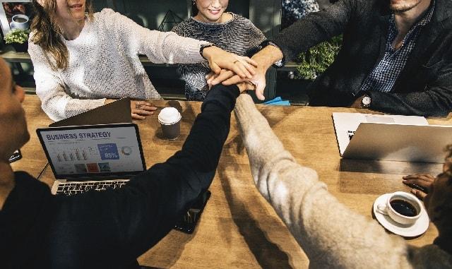 Automated Customer Service Collaboration