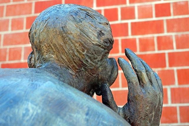 Communicating With Clients Statue Listening