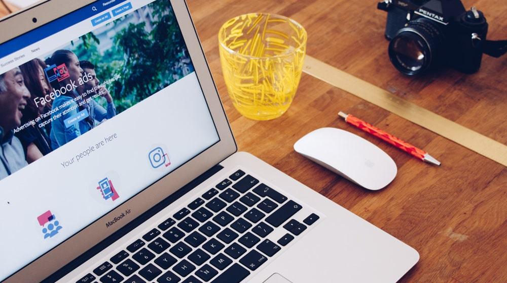 Facebook Reach Ads on Laptop
