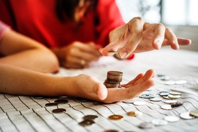 Marketing Automation Couple Counting Coins