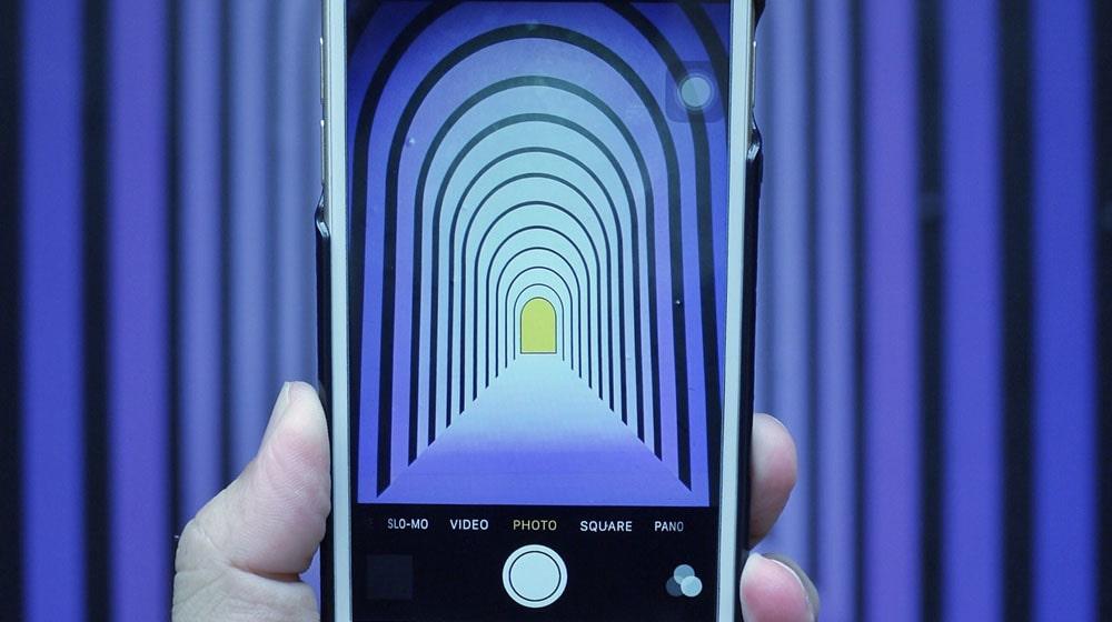 Taking Photo on iPhone Illustrates Best Image Sizes for Email Newsletters